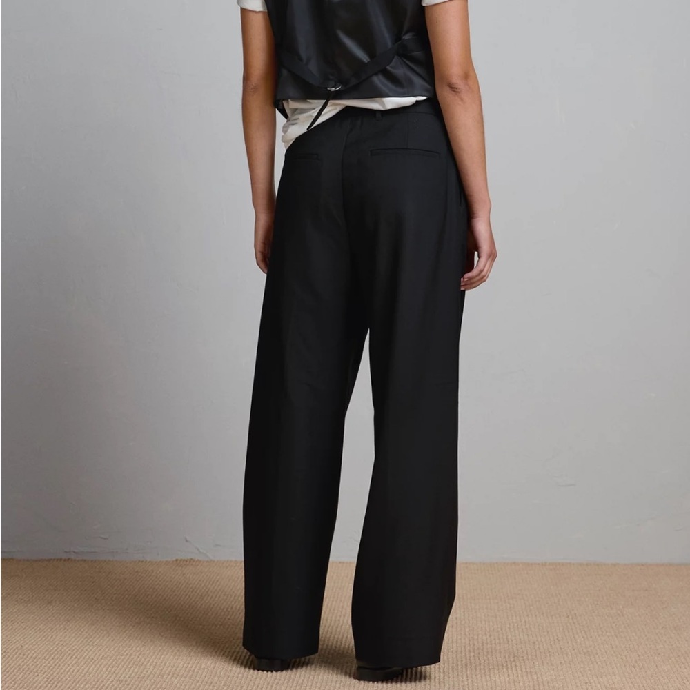 American Eagle | AE77 Premium Pleated Trouser Wool Blend in Black - Picture 3 of 4